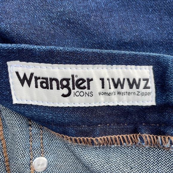 Wrangler Denim Shorts - Picture 5 of 7
